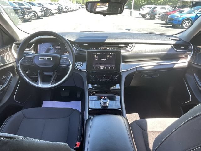 2022 Jeep Grand Cherokee Laredo 4x4