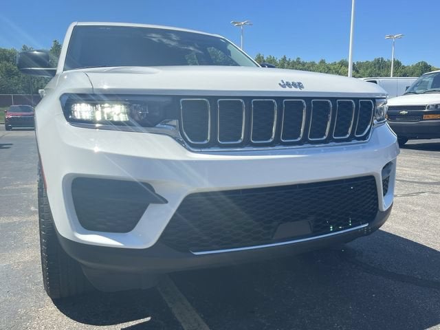 2022 Jeep Grand Cherokee Laredo 4x4