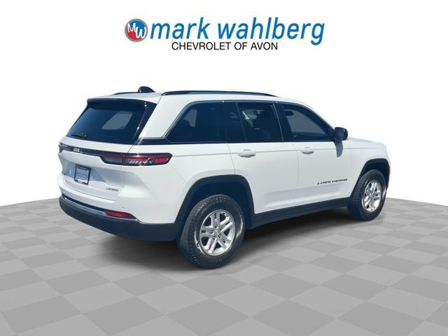 2022 Jeep Grand Cherokee Laredo 4x4