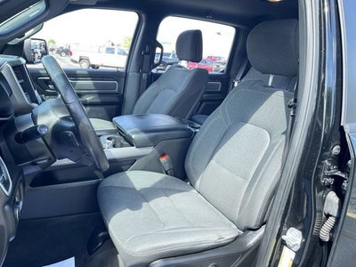 2020 RAM 1500 Big Horn Crew Cab 4x4 5'7" Box