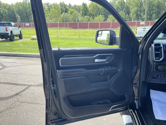 2020 RAM 1500 Big Horn Crew Cab 4x4 5'7" Box