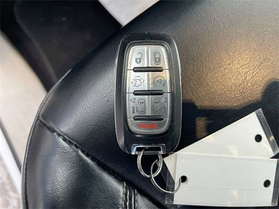 2020 Chrysler Voyager LXI