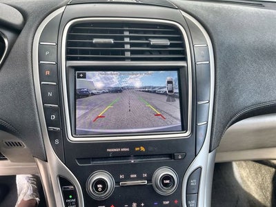 2019 Lincoln Nautilus Select