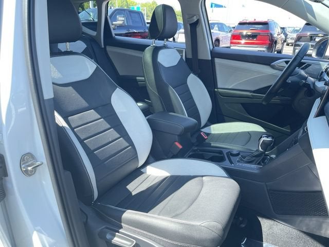 2025 Volkswagen Taos 1.5T SEL