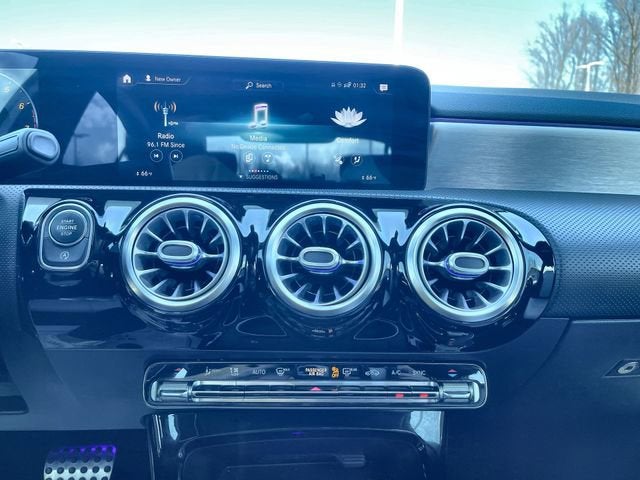 2021 Mercedes-Benz A 220 4MATIC®