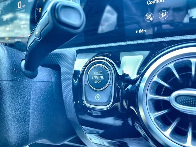 2021 Mercedes-Benz A 220 4MATIC®