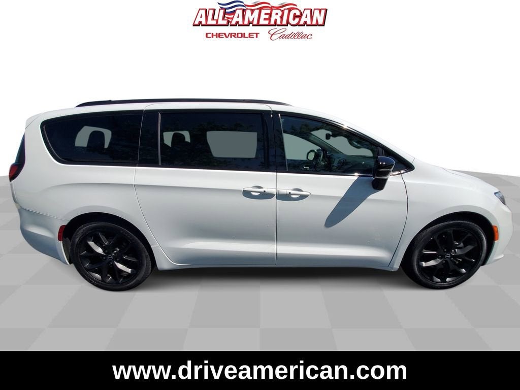 2025 Chrysler Pacifica Limited