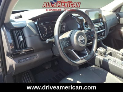 2024 Nissan Pathfinder SV