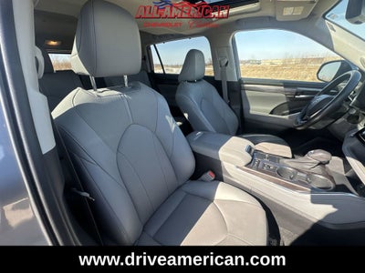 2022 Toyota Highlander Hybrid Limited