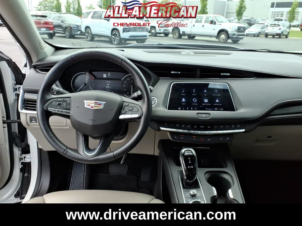 2023 Cadillac XT4 AWD Premium Luxury