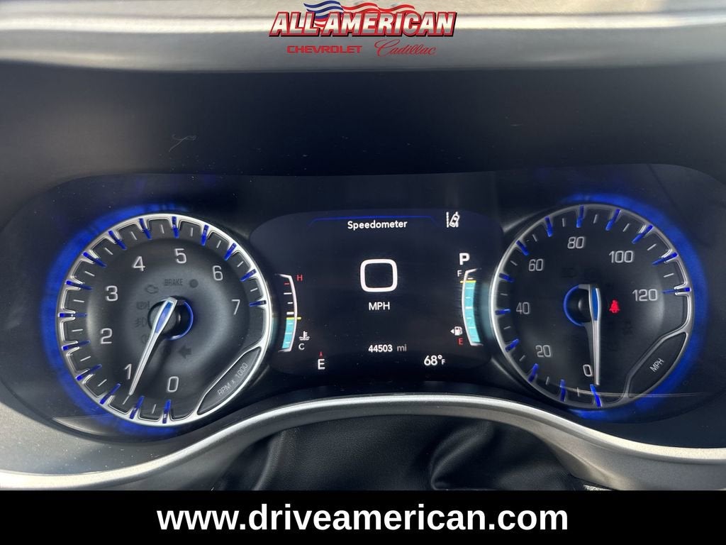 2025 Chrysler Pacifica Select