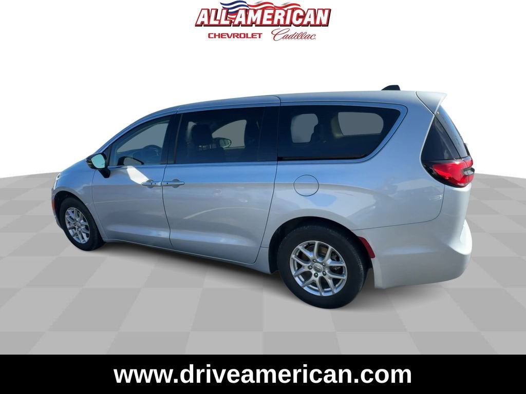 2024 Chrysler Pacifica Touring L