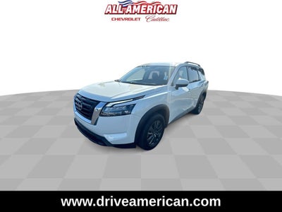 2024 Nissan Pathfinder SV