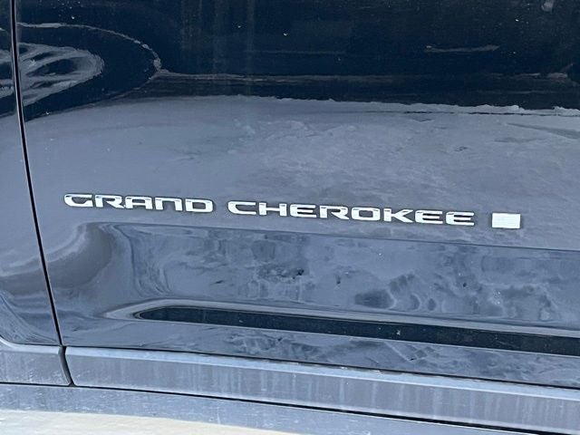 2023 Jeep Grand Cherokee Laredo 4x4