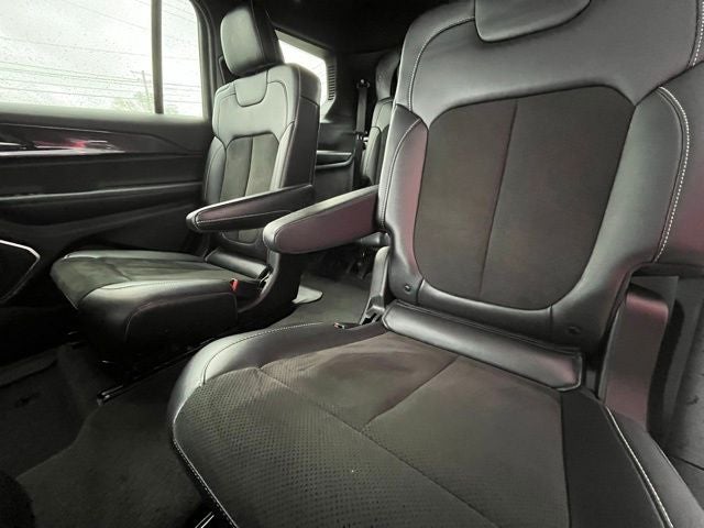 2022 Jeep Grand Cherokee L Altitude