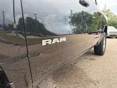 2019 RAM 1500 Big Horn/Lone Star Crew Cab 4x4 5'7' Box
