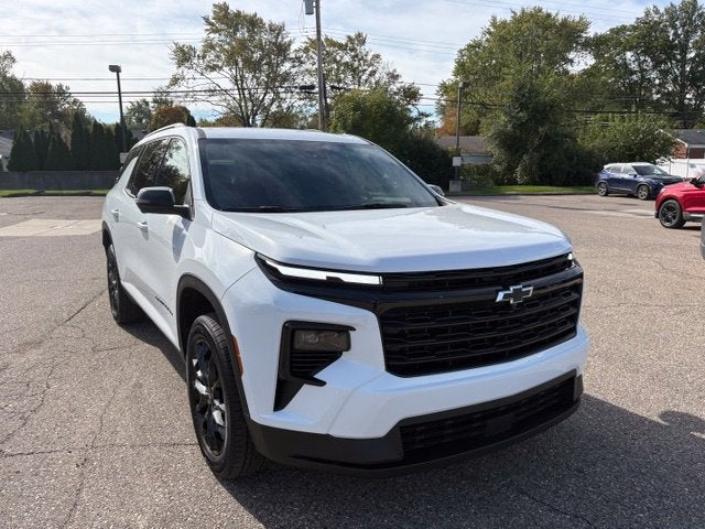 2025 Chevrolet Traverse AWD LT