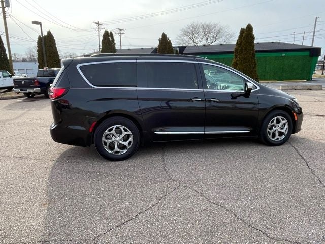 2022 Chrysler Pacifica Limited