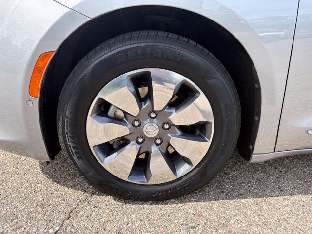 2018 Chrysler Pacifica Hybrid Limited