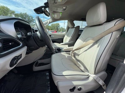 2018 Chrysler Pacifica Hybrid Limited