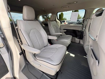 2018 Chrysler Pacifica Hybrid Limited