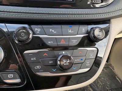 2018 Chrysler Pacifica Hybrid Limited