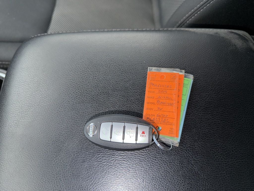 2019 Nissan Pathfinder SV