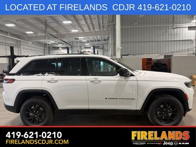2026 Jeep Grand Cherokee Laredo Altitude