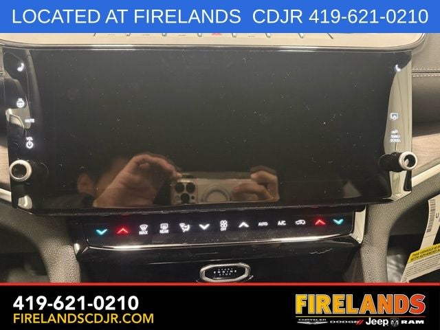 2026 Jeep Grand Cherokee Laredo Altitude