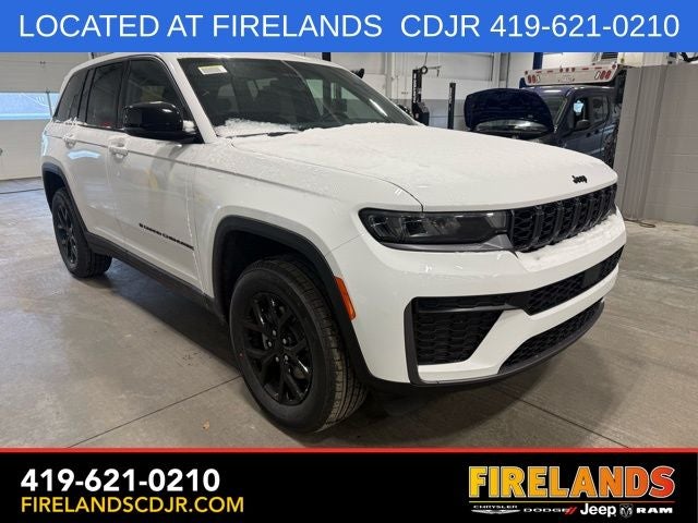 2026 Jeep Grand Cherokee Laredo Altitude