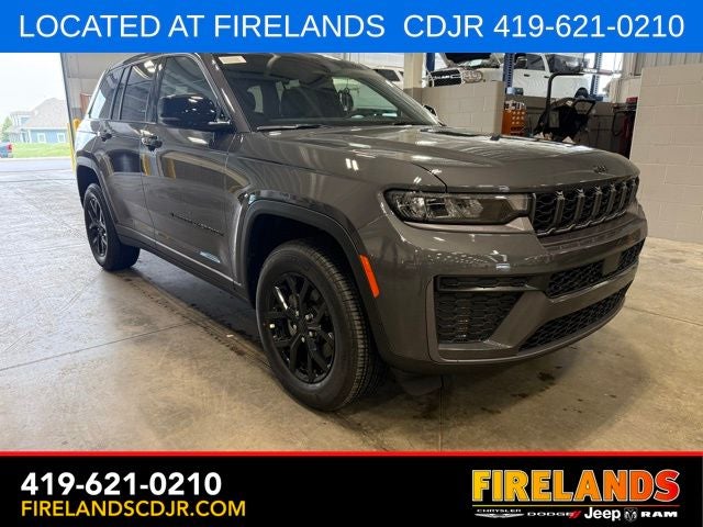 2026 Jeep Grand Cherokee Laredo