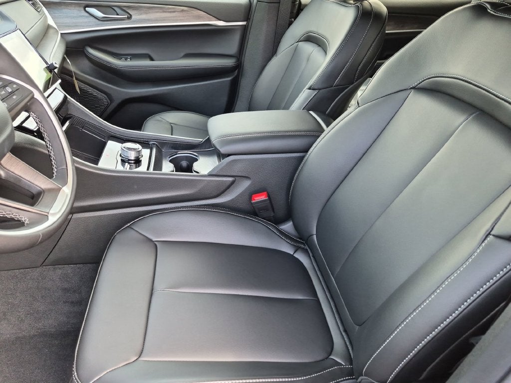 2027 Jeep Grand Cherokee L Limited