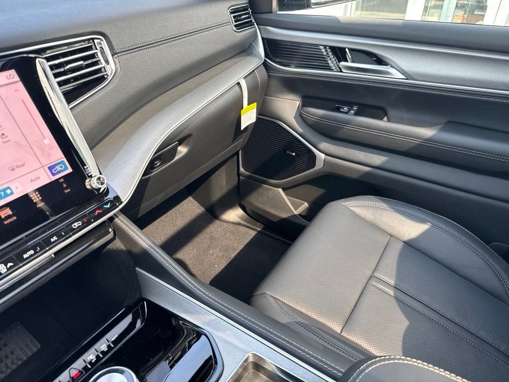2026 Jeep Grand Wagoneer Limited Altitude