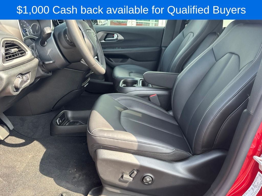 2027 Chrysler Pacifica Select