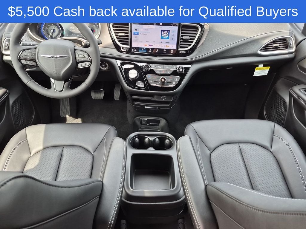 2026 Chrysler Pacifica Select