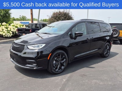 2026 Chrysler Pacifica Select