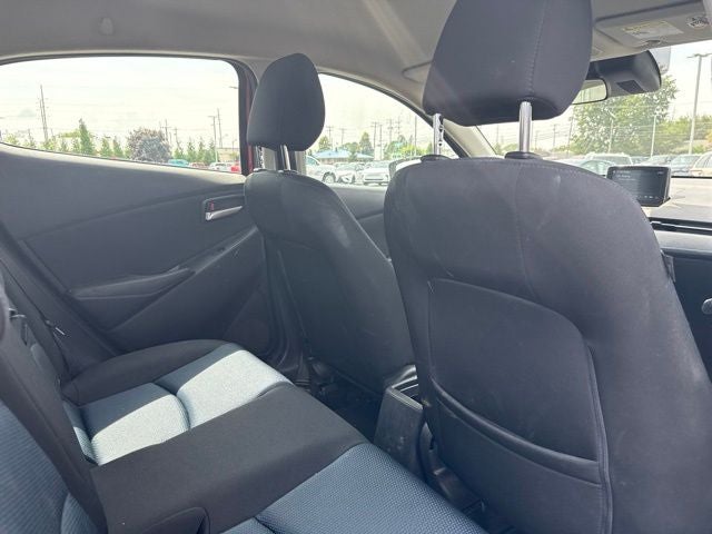 2020 Toyota Yaris LE