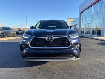 2025 Toyota Highlander Hybrid Platinum