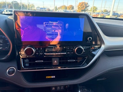 2025 Toyota Highlander Hybrid Platinum