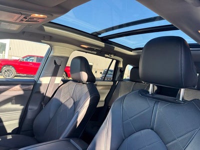 2025 Toyota Highlander Hybrid Platinum