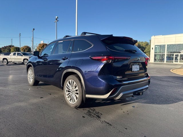 2025 Toyota Highlander Hybrid Platinum