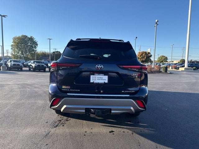 2025 Toyota Highlander Hybrid Platinum