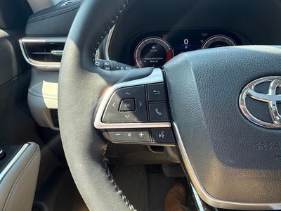 2025 Toyota Highlander Platinum