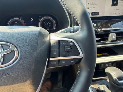 2025 Toyota Highlander Platinum