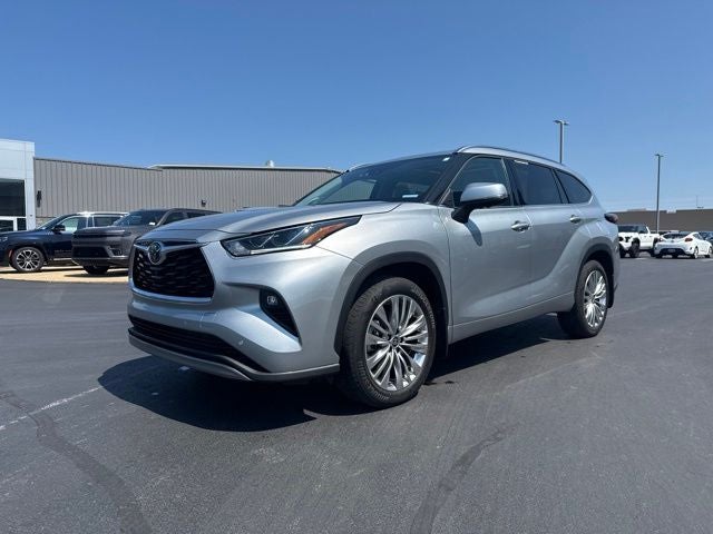 2025 Toyota Highlander Platinum