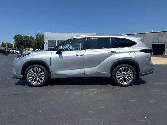2025 Toyota Highlander Platinum