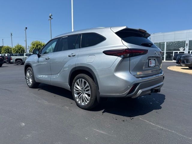 2025 Toyota Highlander Platinum