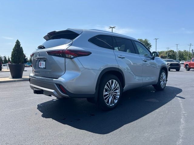 2025 Toyota Highlander Platinum