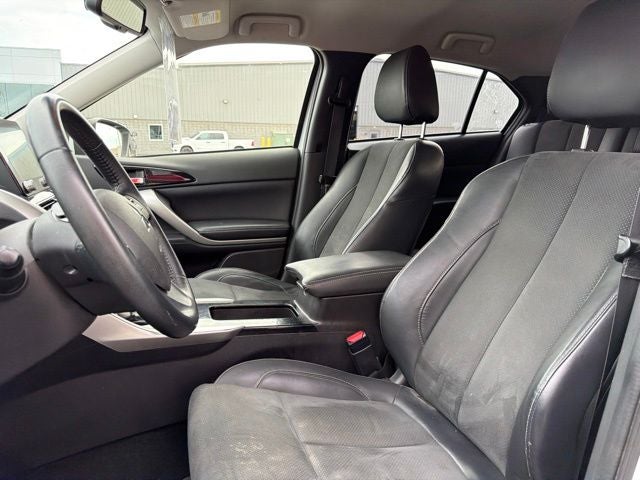 2022 Mitsubishi Eclipse Cross Base