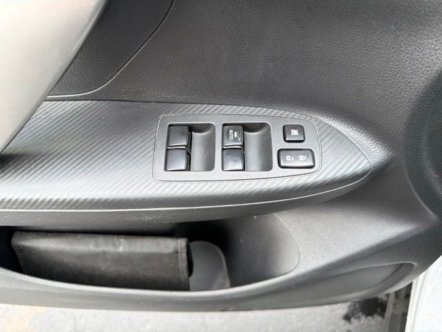 2022 Mitsubishi Eclipse Cross Base